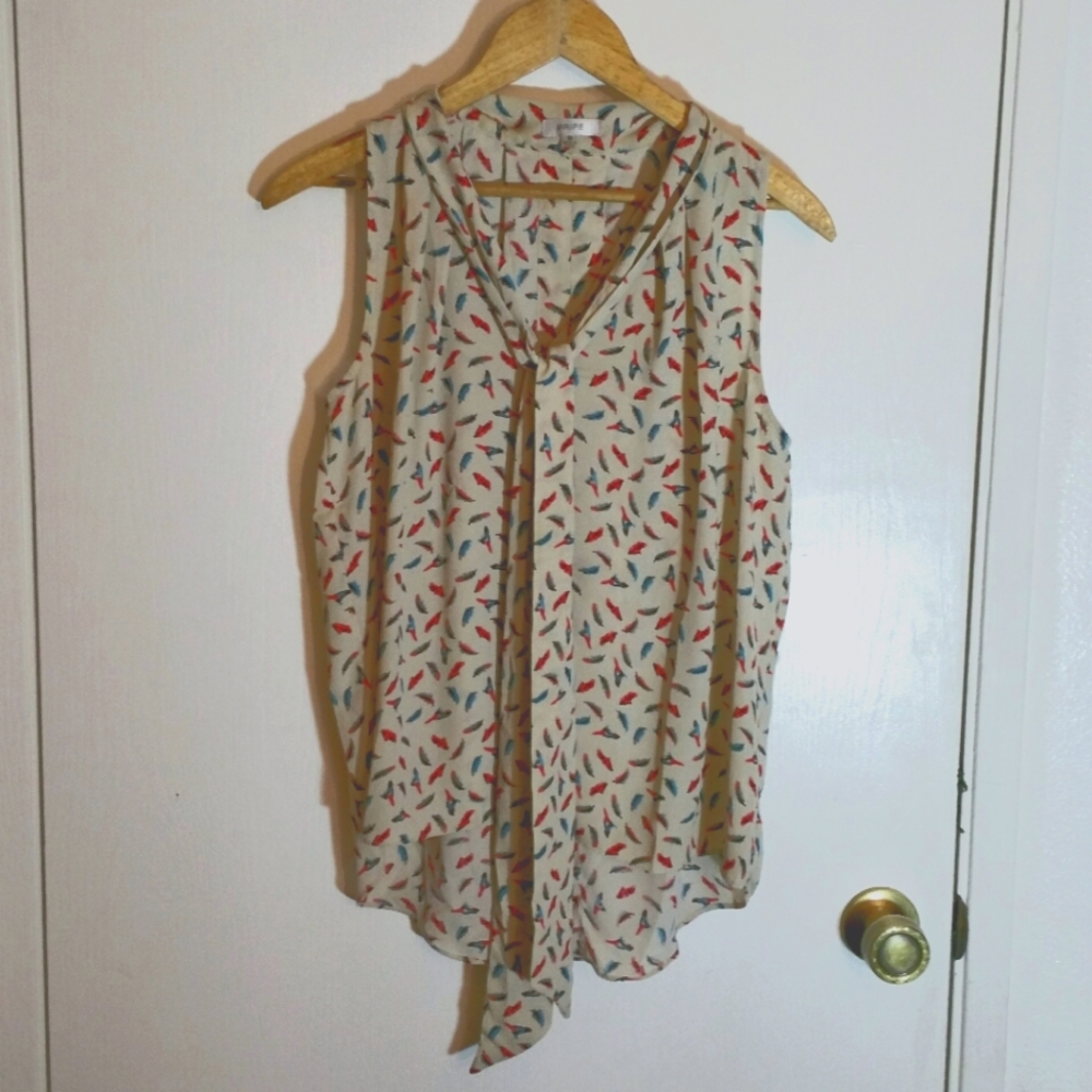 Pripe sleeveless tie / bow neck feather & bird print cream blouse